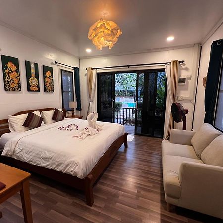 Big Elk Steak House - Homestay Trat Kültér fotó