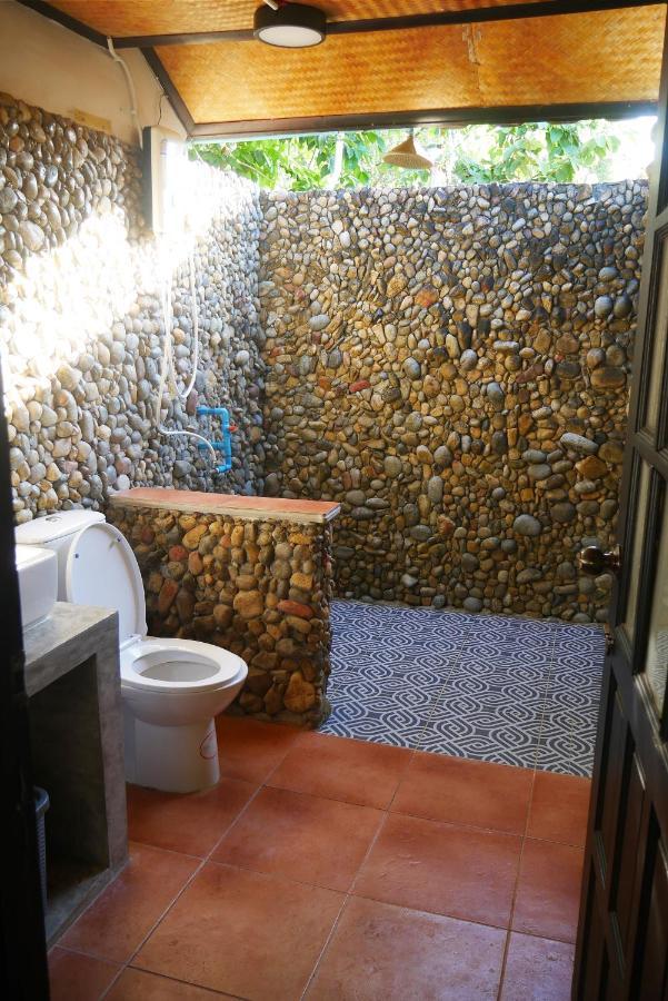 Big Elk Steak House - Homestay Trat Kültér fotó