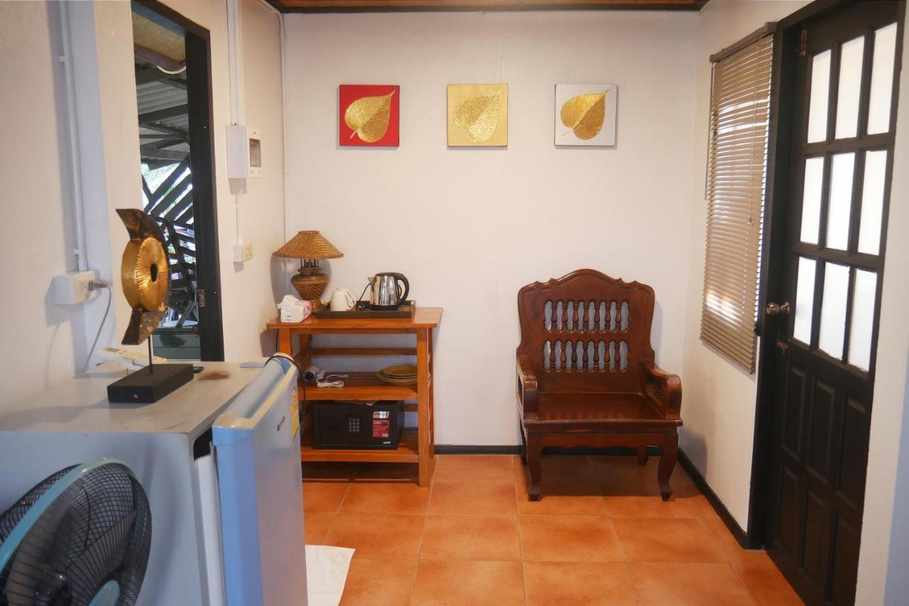 Big Elk Steak House - Homestay Trat Kültér fotó